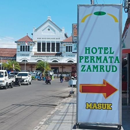 Hotel Permata Zamrud Cirebon Exterior foto