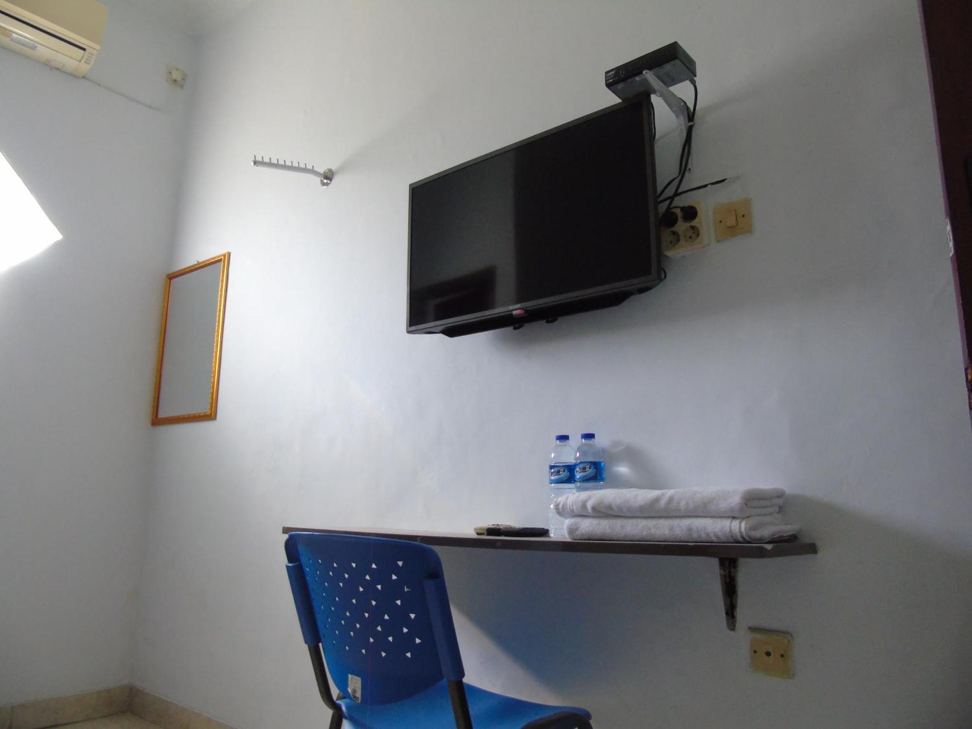 Hotel Permata Zamrud Cirebon Quarto foto
