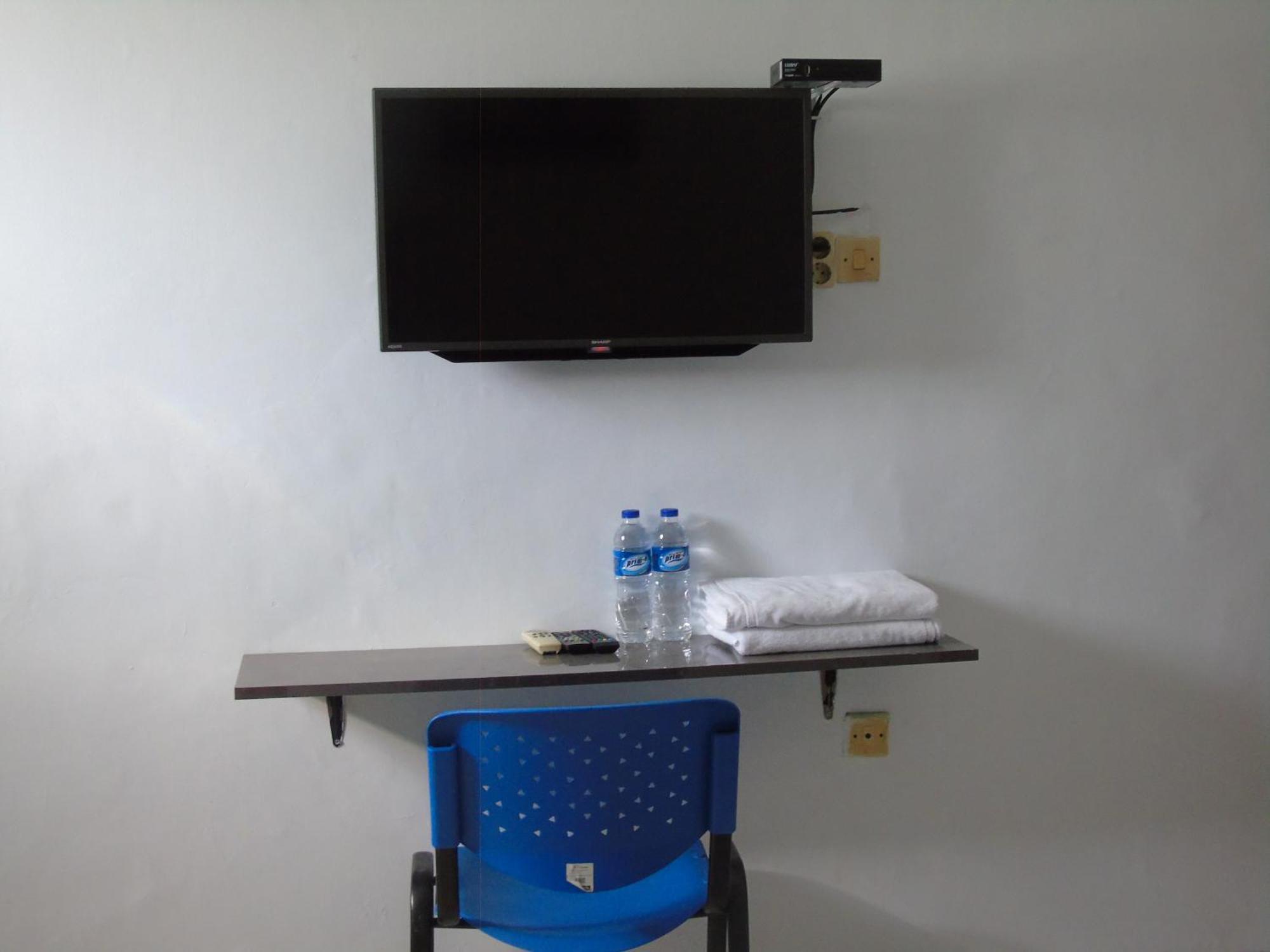 Hotel Permata Zamrud Cirebon Quarto foto