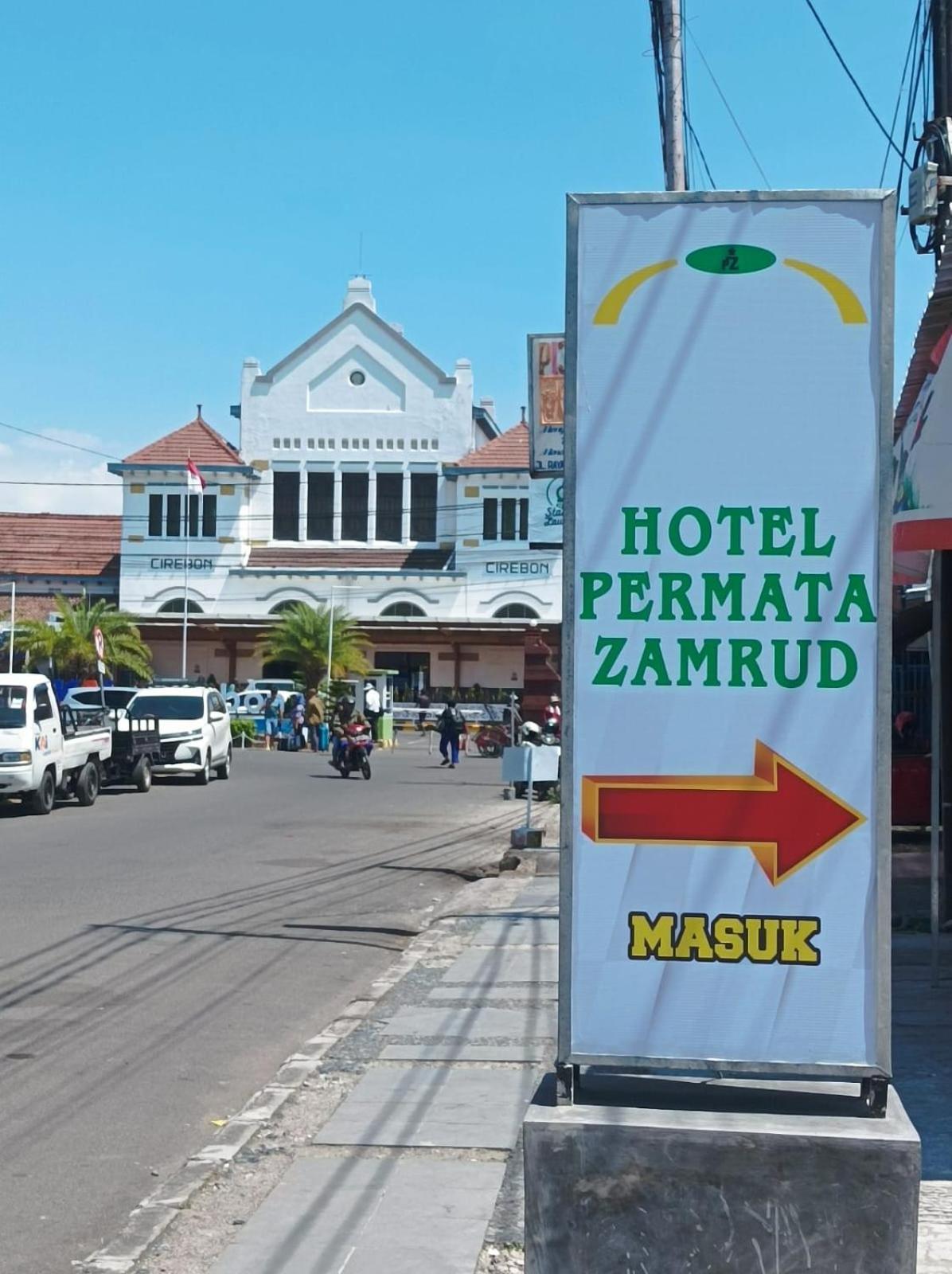 Hotel Permata Zamrud Cirebon Exterior foto
